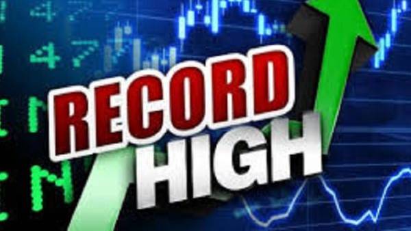 స్టాక్ పరుగులు.. స్టాక్ పరుగులు..