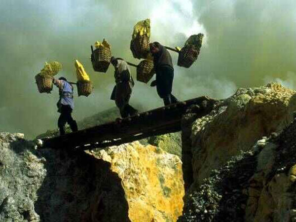 పేదరికం.. ఆకలి..