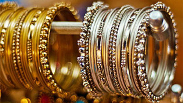 సూరత్ మార్కెట్‌లో ఇలా..