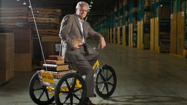 అమెరికా సంపన్నుడు..