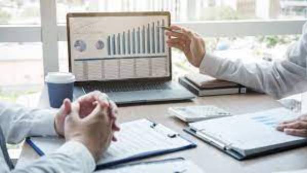 తప్పుడు అంచనాలతో..