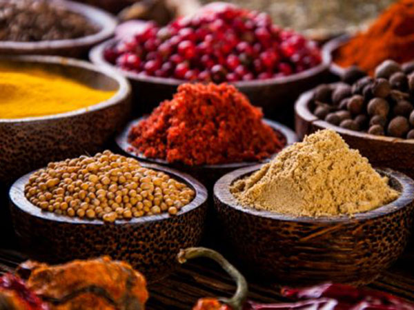 మసాలా పొడుల తయారీ..