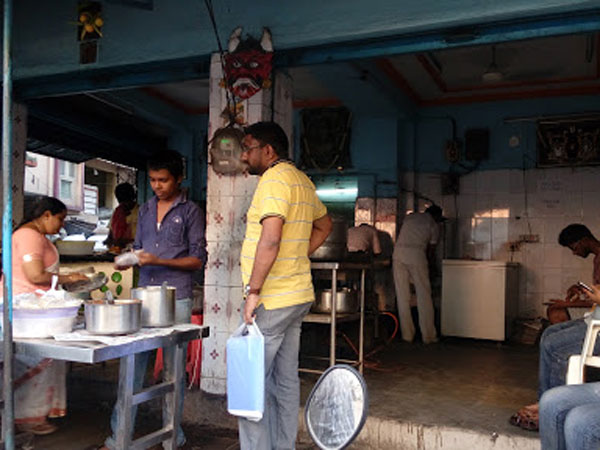 టిఫిన్ షాప్..