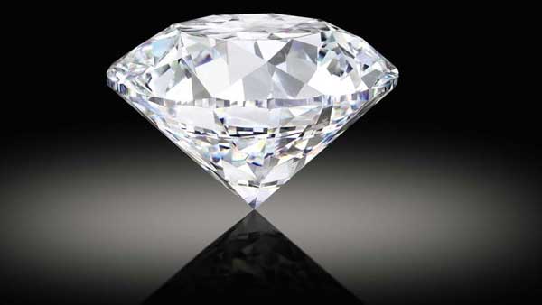  అన్ పాలిష్డ్ డైమండ్స్..