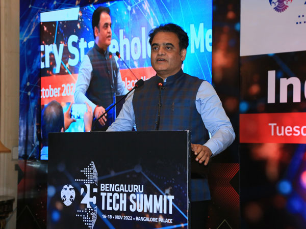 ఇండస్ట్రీ షాక్..