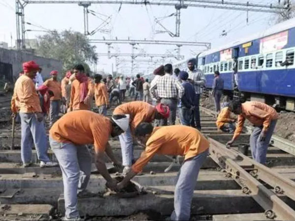 రూ.1,832.09 కోట్లు