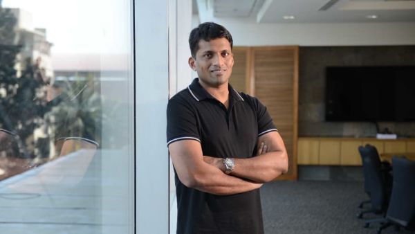 ఉద్యోగుల లేఆఫ్..