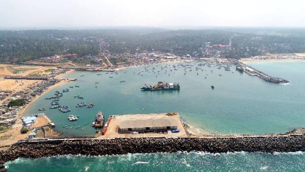 ప్రాజెక్టుకు అడ్డంకులు..