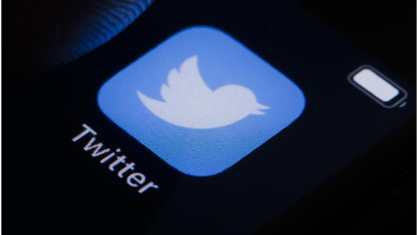 ట్విట్టర్ ఆదాయం..