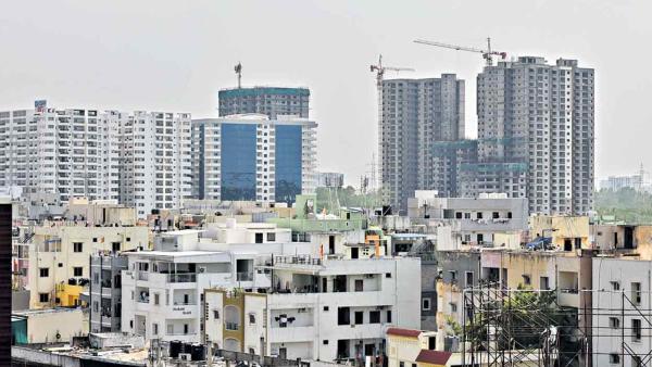 తగ్గేదె లే అంటున్న భయ్యర్స్..