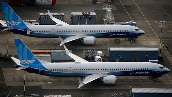 తీసుకుంటూనే..తొలగింపులు