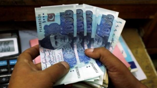 విదేశీ నిల్వలూ అడుగంటాయి..