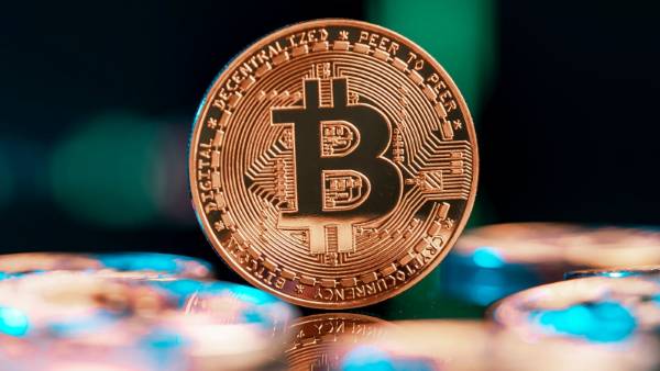 కొలువుల కోసం వెళ్లి..