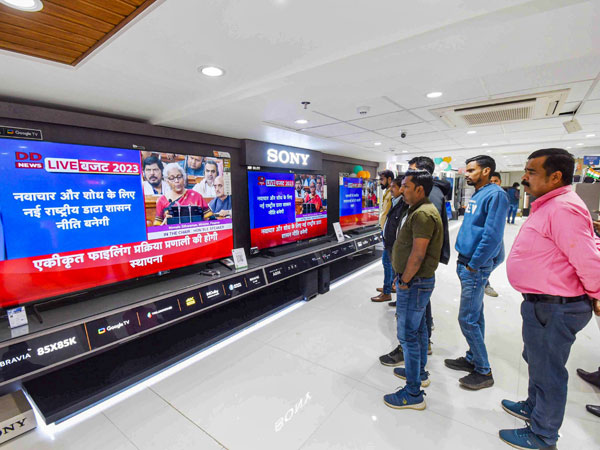 RNOR హోదా కలిగిన NRIలకు బహుమతుల సదుపాయాన్ని పెంచడం