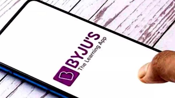  వైట్ హ్యాట్ జూనియర్..