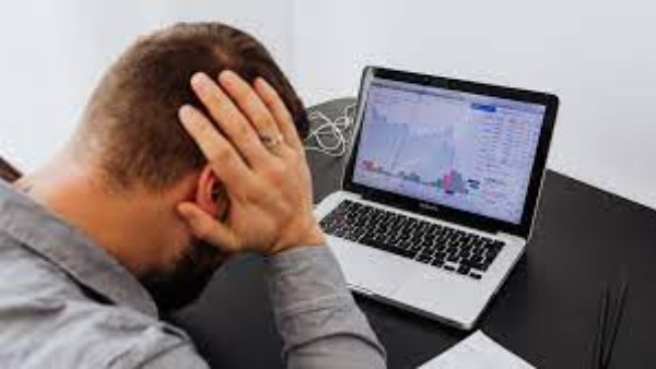 మరో పది రెట్టు ఉద్యోగాలకు ఎసరు?