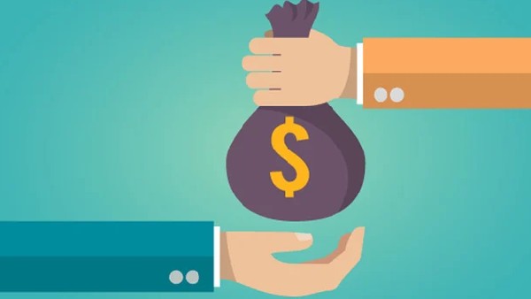 ఫ్రెషర్ కు రూపాయి, CEOకి 2111: ఫ్రెషర్ కు రూపాయి, CEOకి 2111: