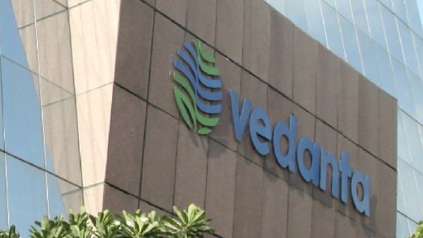 కట్టాల్సిన అప్పులు..