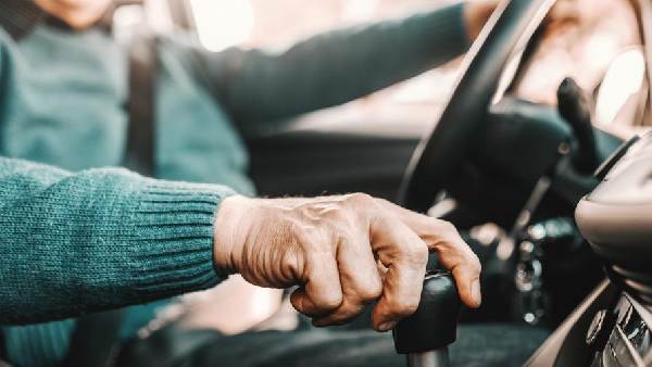 నెలకు రూ.2 లక్షలు