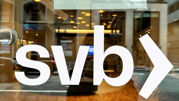 సిగ్నేచర్ బ్యాంక్ ఎందుకు కుప్పకూలింది..?