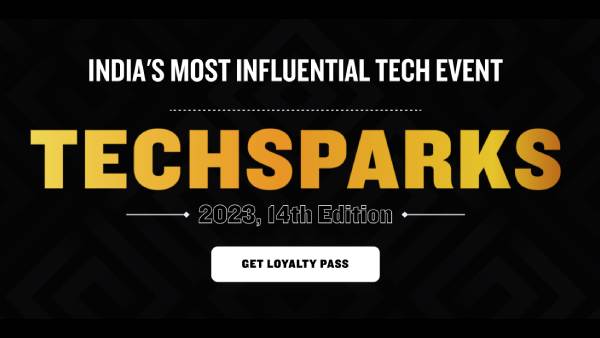 వేలాదిగా హాజరు: