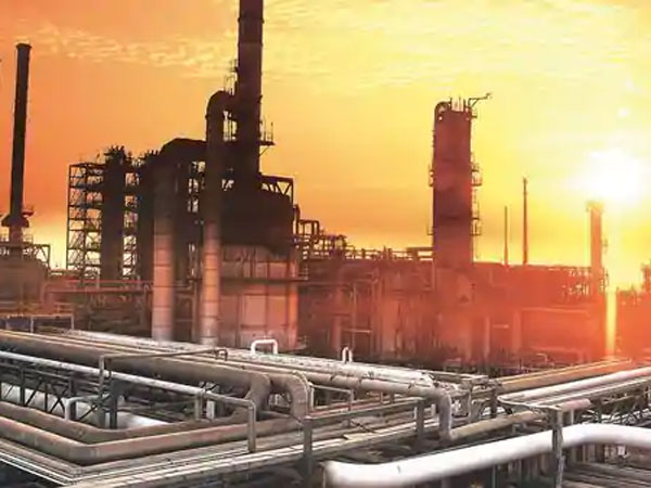 Saudi Arabi and OPEC countries descided to cut daily oil production will impact india, Know details 