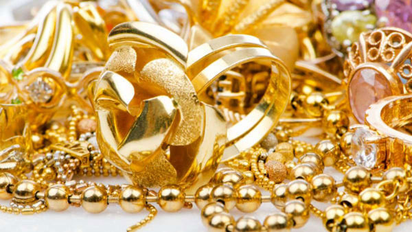 Gold price fell drastically amid high volatility, Know latest gold prices in telangana and andhra pradesh