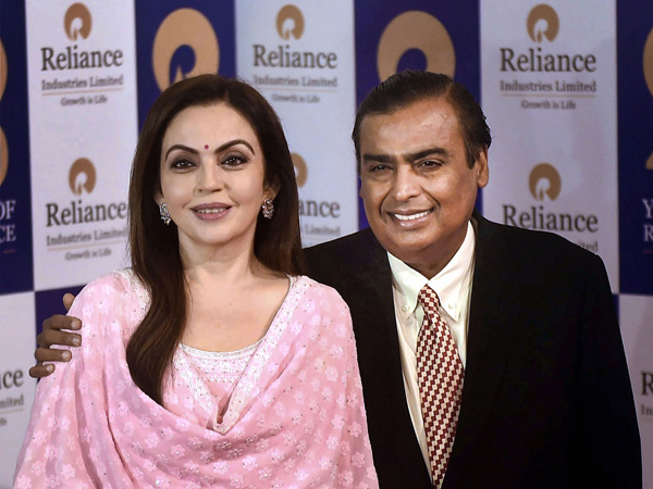 Mukesh Ambani Nita Ambani