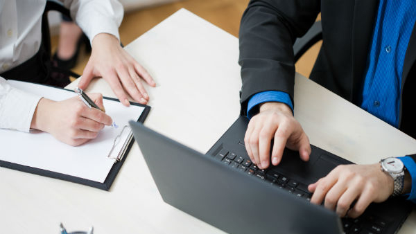 Tech jaints from tcs to wipro are in deep trouble as IT industry in slow growth