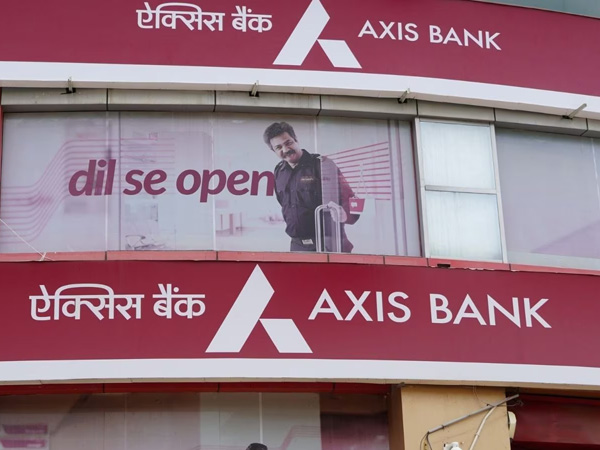 Axis bank big offer to home loan lenders by waiving off 12 EMIs