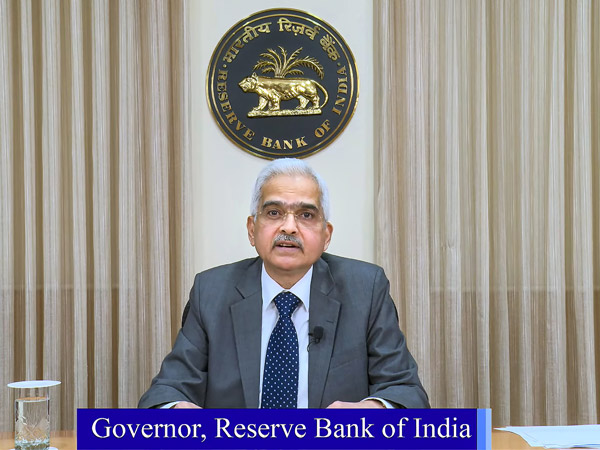 RBI cautious over small personal loans, credit card payment defaults rising