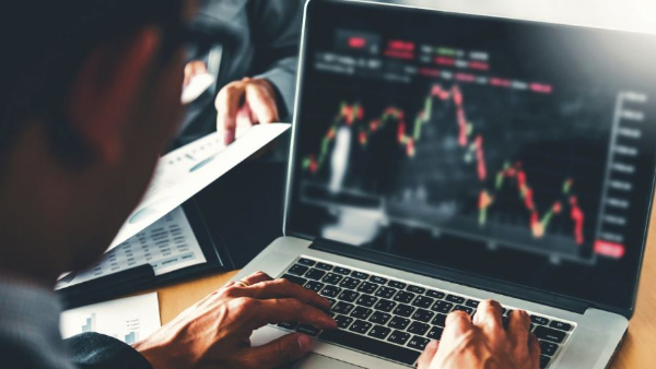 Choice Brokerage suggests 8 stocks for samvat 2080 for equity investors for best returns