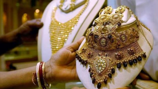 Gold and silver prices sharp fall triggering indian buyers for shopping with goodnews