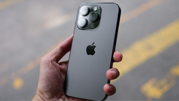 iPhone maker foxconn stops production at chennai facility amid Michaung cyclone 