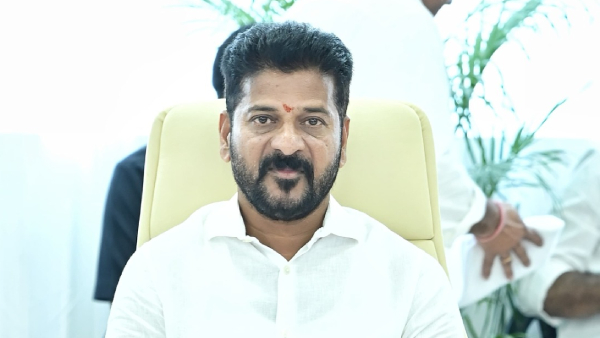 Telangana CM revanth reddy announces insurance to cab drivers and delivery boys