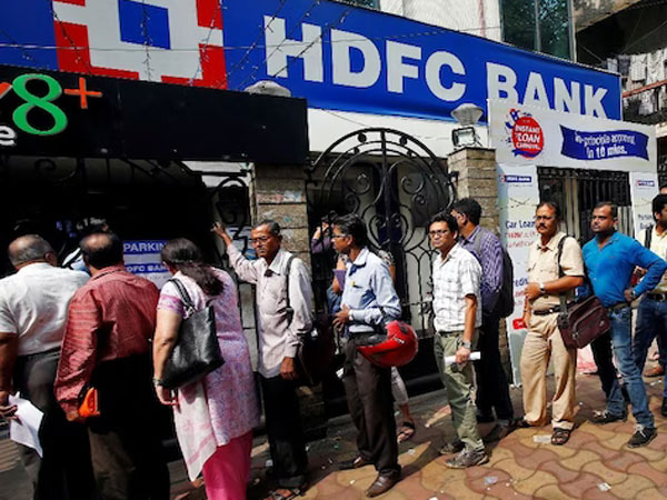 HDFC bank stock collapsed to lows after covid as Q3 numbers disappointed investors