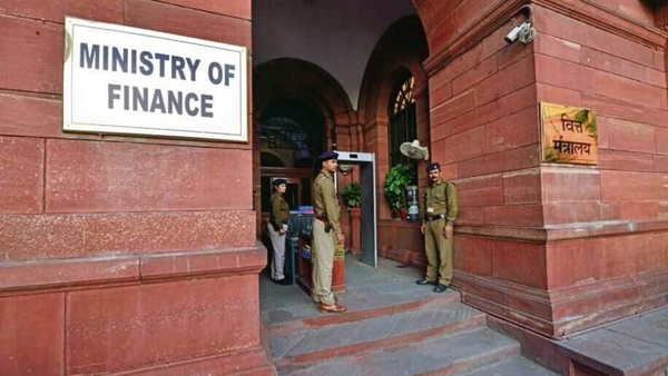 Finance Ministry estimated India growth above 7 percent