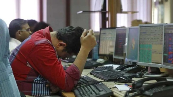 Indian stock markets trading volatile amid investors moving cautious