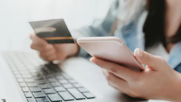 Cyber fraudsters looted 2 crores from women in name of e-trading, Know details 