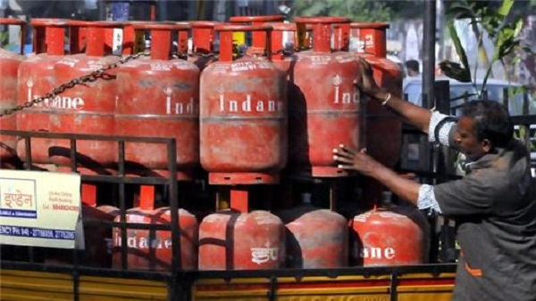 Yogi adithyanath GOv giving free LPG cylinder on eve of Holi Know details