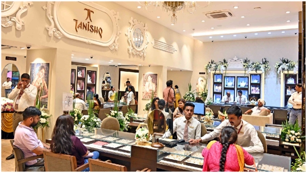 Tatas Titan makes joint venture to expand its Tanishq jewelery business to Bangladesh