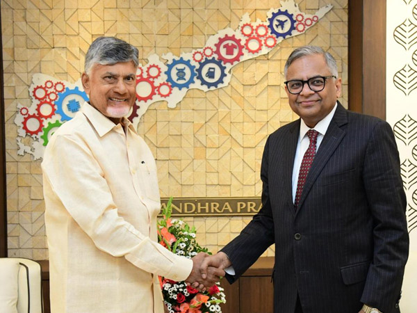 AP CM chandrababu asks Chandrasekaran to set up a TCS development centre in Vizag