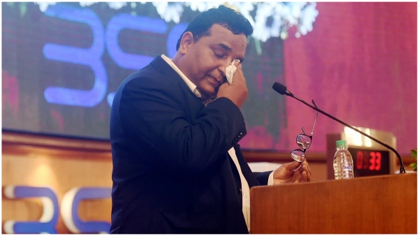 As Market regulator SEBI sends Notices to Vijay Shekhar Sharma stock tumled Know details