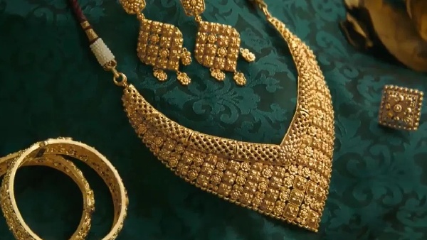 Gold Prices dropped heavily after Fed rate cuts good time for shoppers in AP Telangana