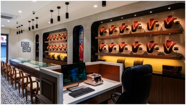 Good news to gold buyers as prices dropped today Know latest Rates in AP TG