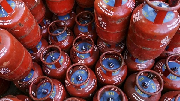 now you can get free lpg connection under pm ujjwala yojana here are the details how to apply
