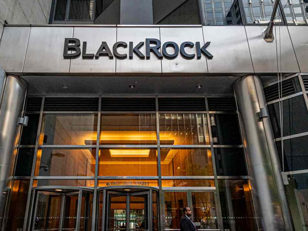 US Asset Managment Company Black Rock to hire 1200 to expand two support hubs in India