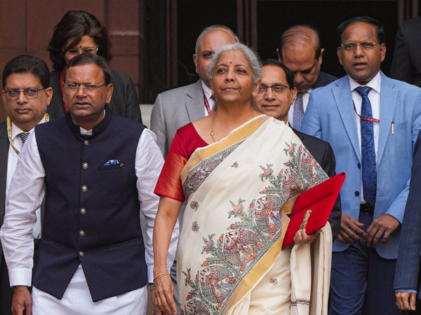 FM Nirmala Sitharaman Saree Finance Minister has worn this cream coloured saree with golden border