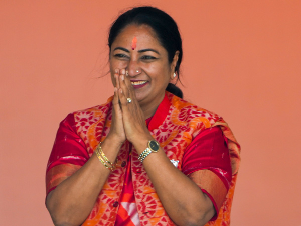 In which companies Delhi CM Rekha Gupta invested Take a look at her income for the last 5 years