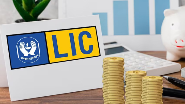 LIC loses 965 crore stockmarket volatality IndusInd Bank share price crashes 27Percent to nearly 5years low LIC loses 965 crore stockmarket volatality IndusInd Bank share price crashes 27Percent to nearly 5years low